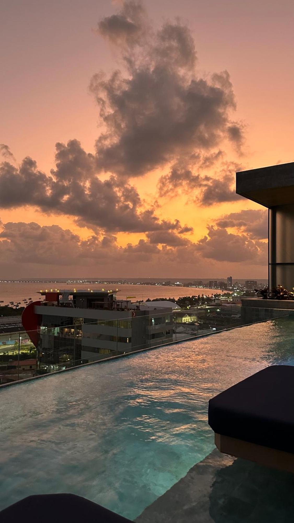 Apartamento Apto Beira-mar Com Vista Mar - Nt1206 *